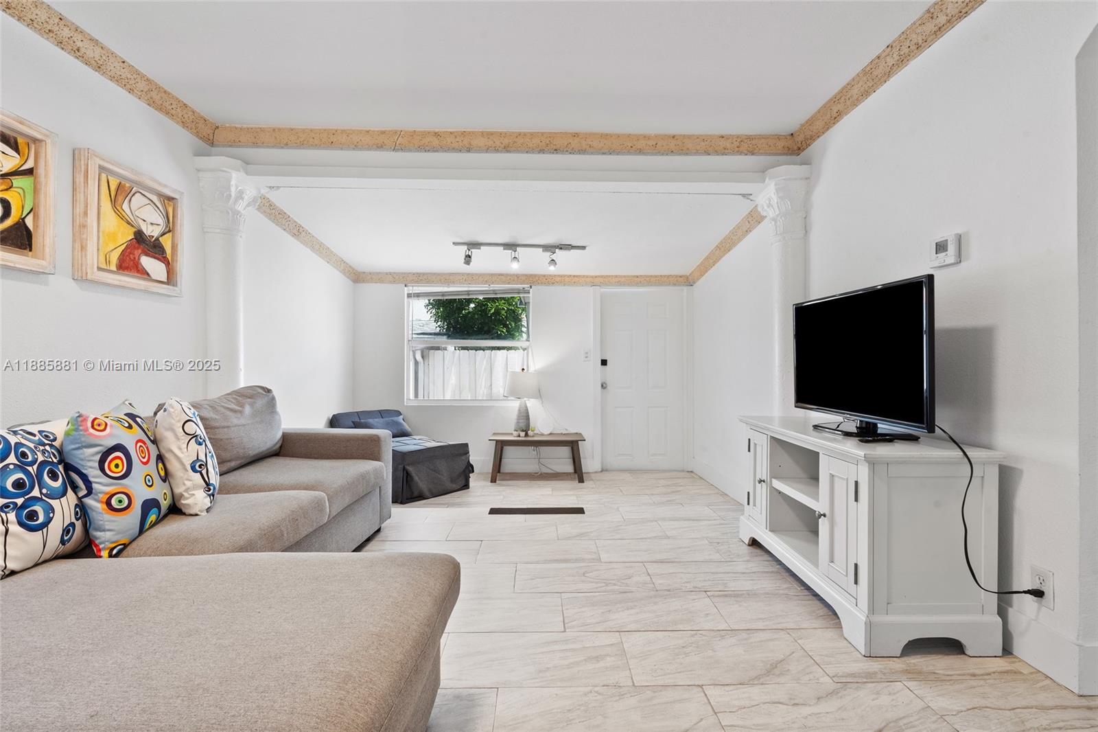   /  2174 sq. ft. $ 2025-09-27 0 Photo