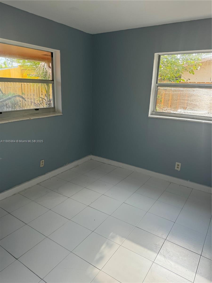   /  2215 sq. ft. $ 2025-09-27 0 Photo