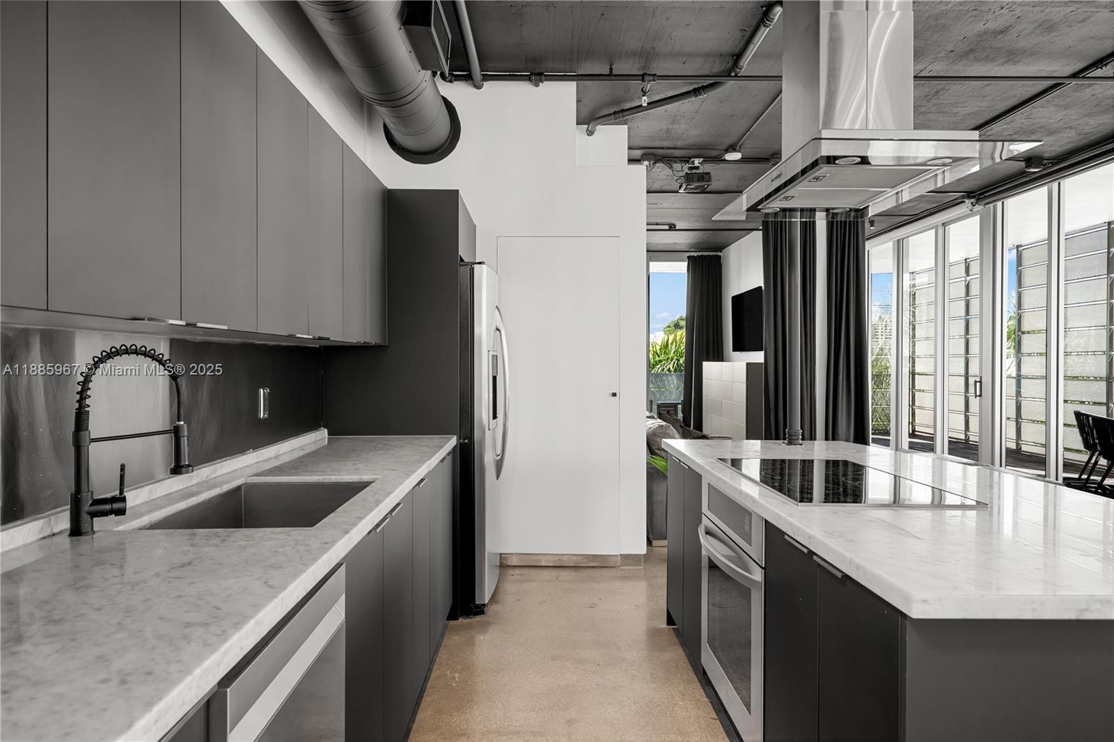 501 2 / 2 1014 sq. ft. $ 2025-09-27 0 Photo