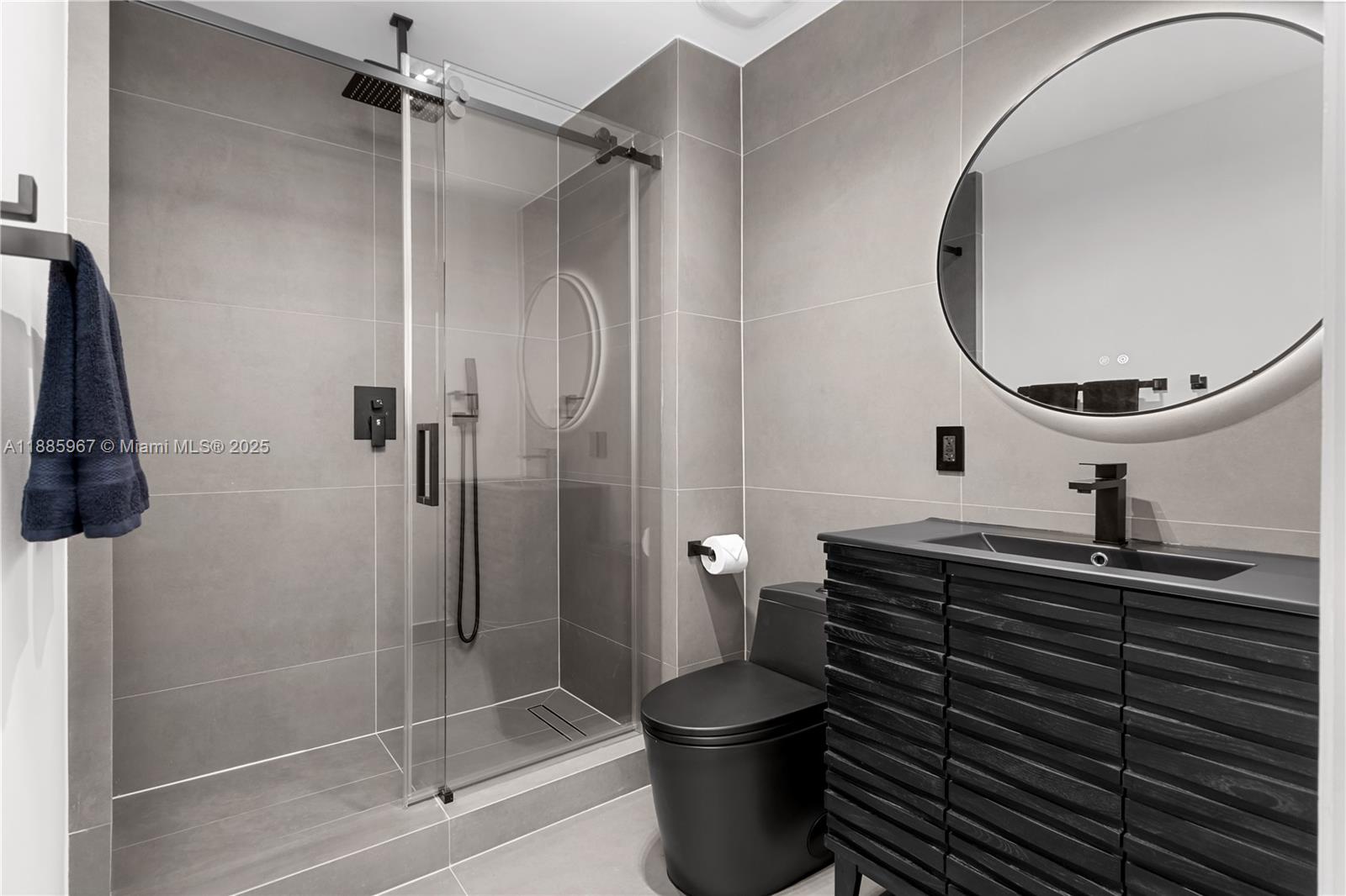 501 2 / 2 1014 sq. ft. $ 2025-09-27 0 Photo
