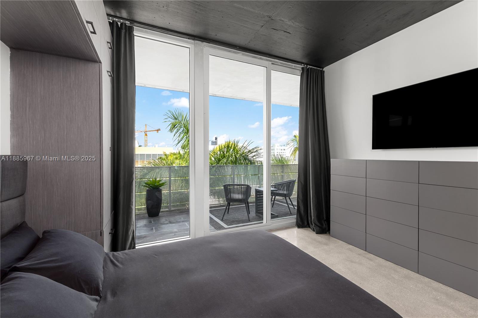 501 2 / 2 1014 sq. ft. $ 2025-09-27 0 Photo