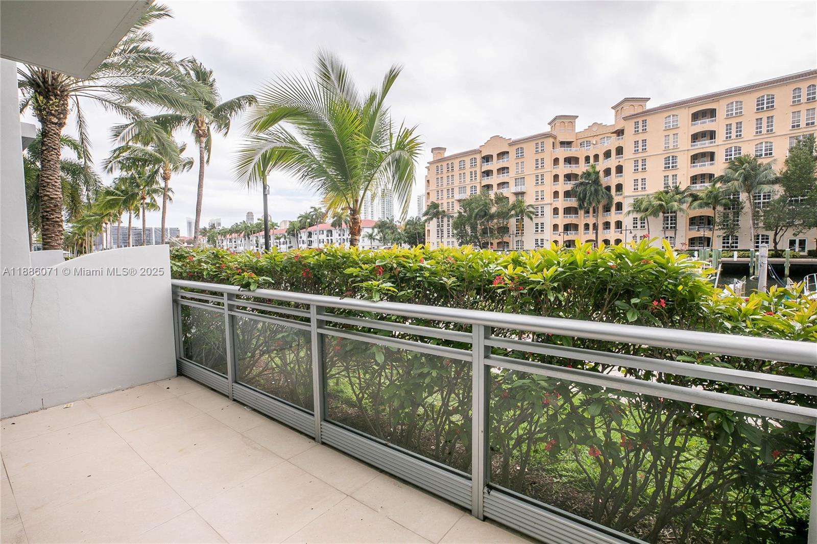 Photo of 2950 188th St  #124, Aventura, Florida, 33180 - 
