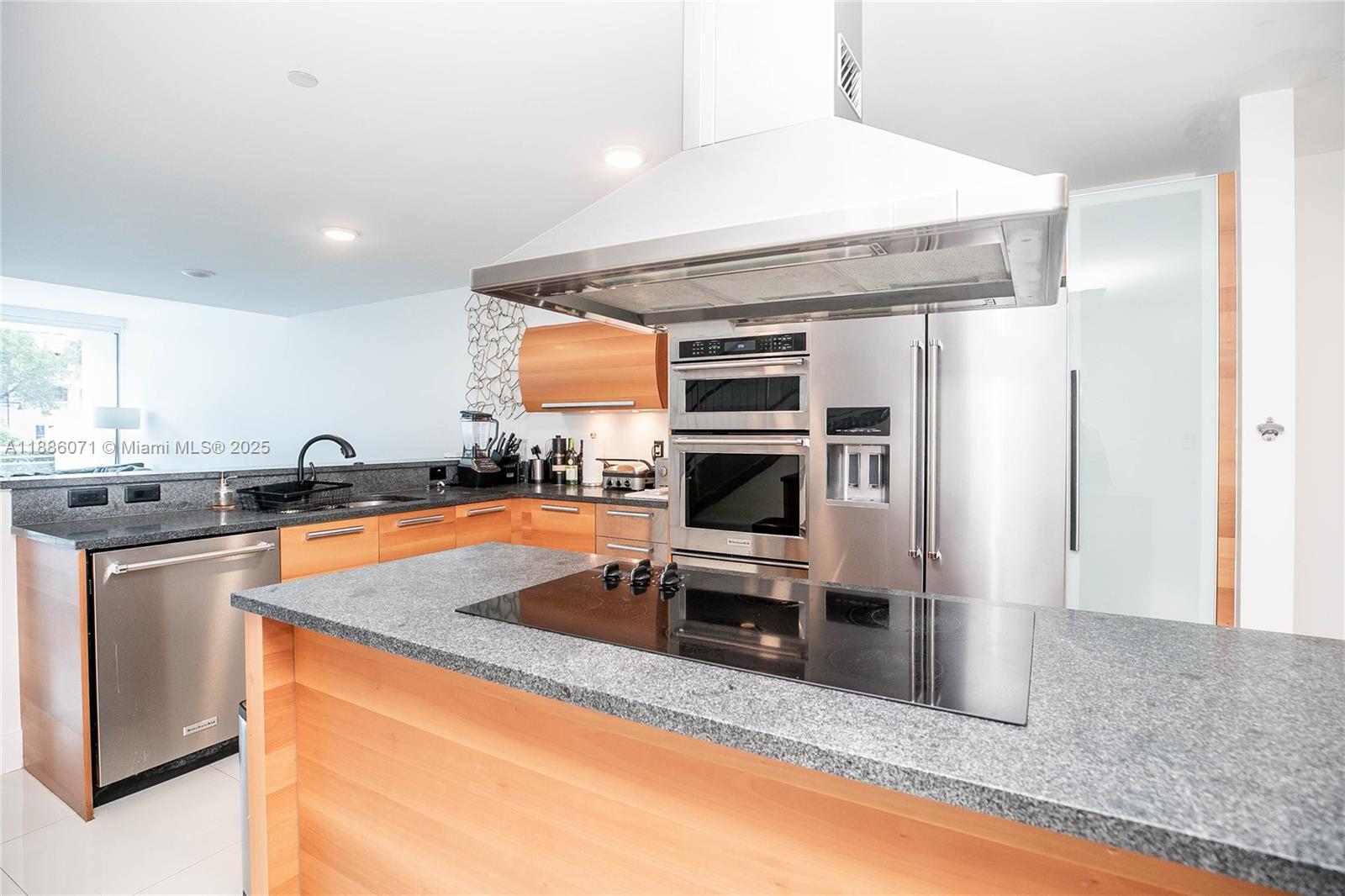 Photo of 2950 188th St  #124, Aventura, Florida, 33180 - 