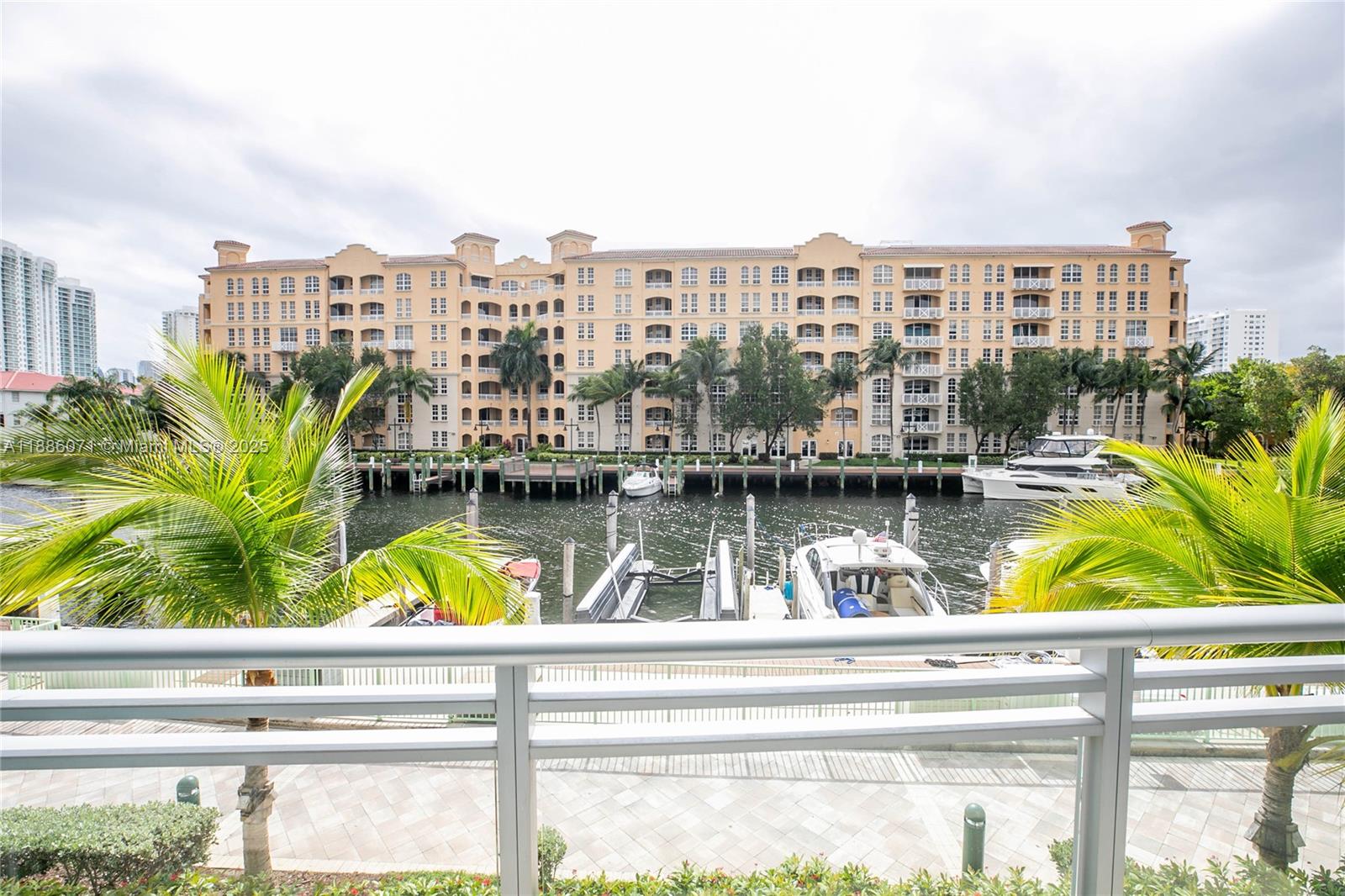Photo of 2950 188th St  #124, Aventura, Florida, 33180 - 