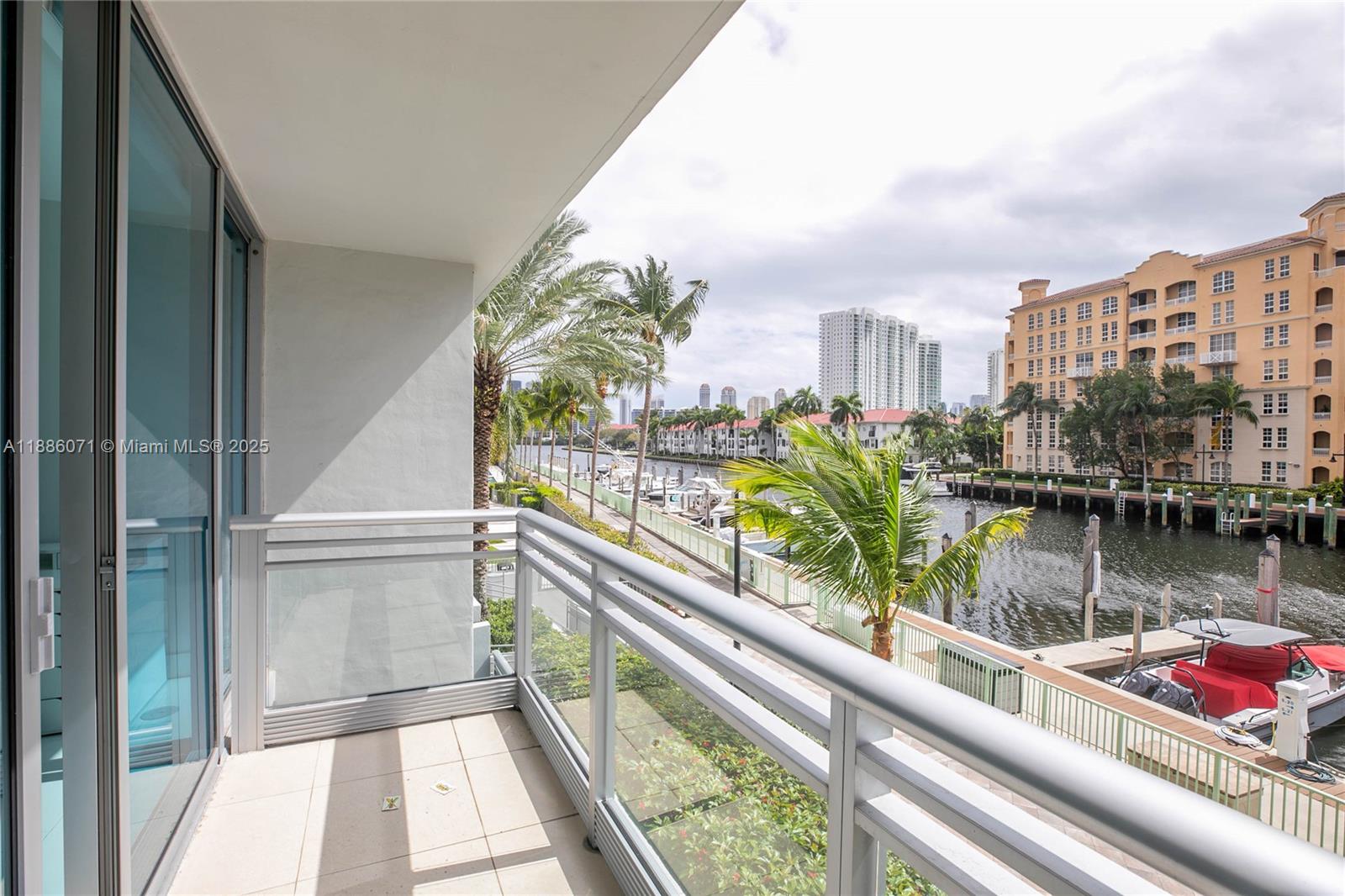 Photo of 2950 188th St  #124, Aventura, Florida, 33180 - 