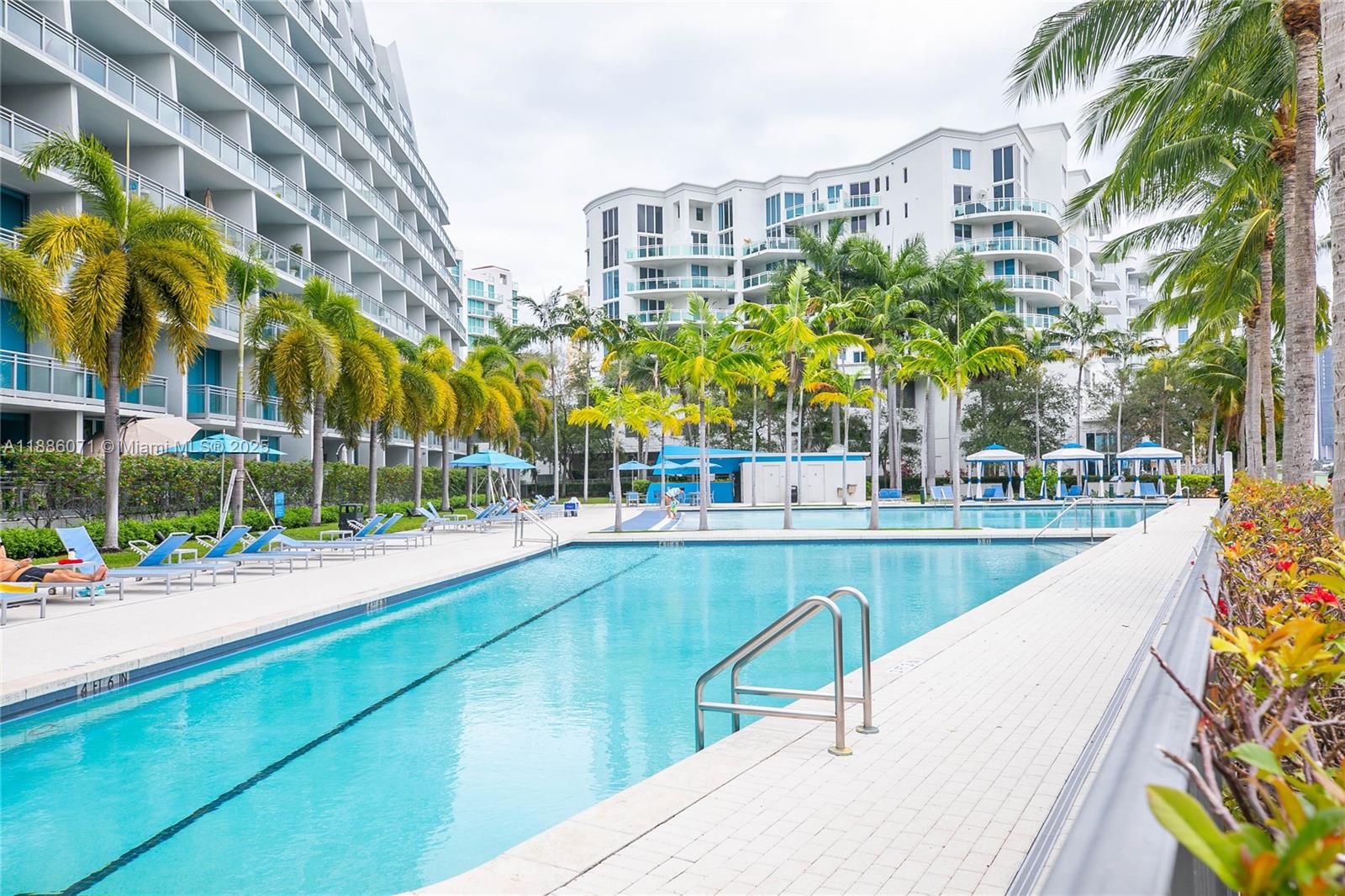 Photo of 2950 188th St  #124, Aventura, Florida, 33180 - 