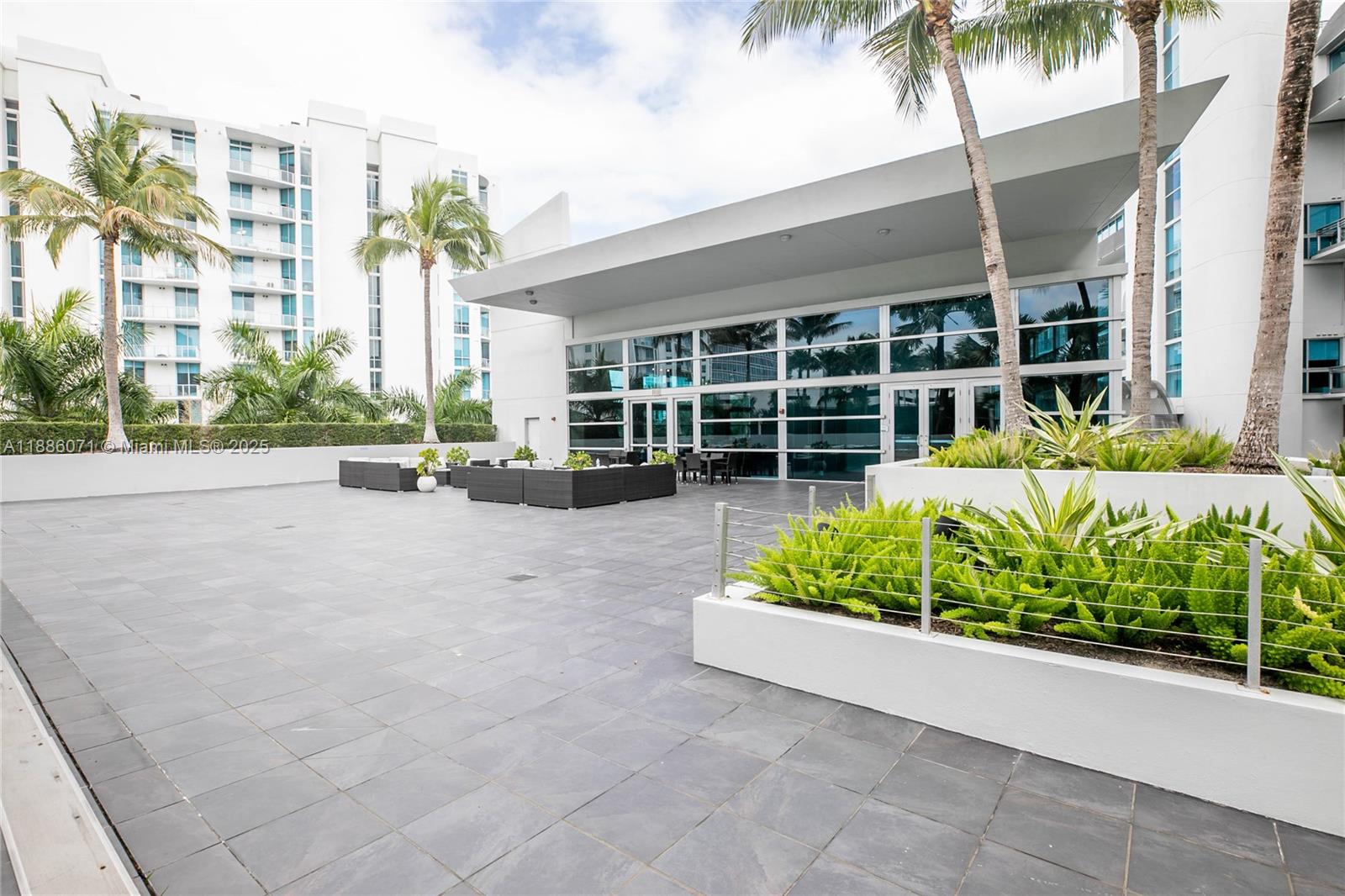 Photo of 2950 188th St  #124, Aventura, Florida, 33180 - 