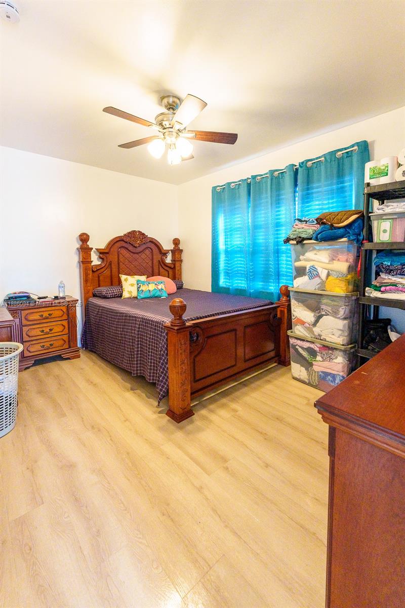 See details / 1375 sq. ft. $ 2025-09-28 0 Photo