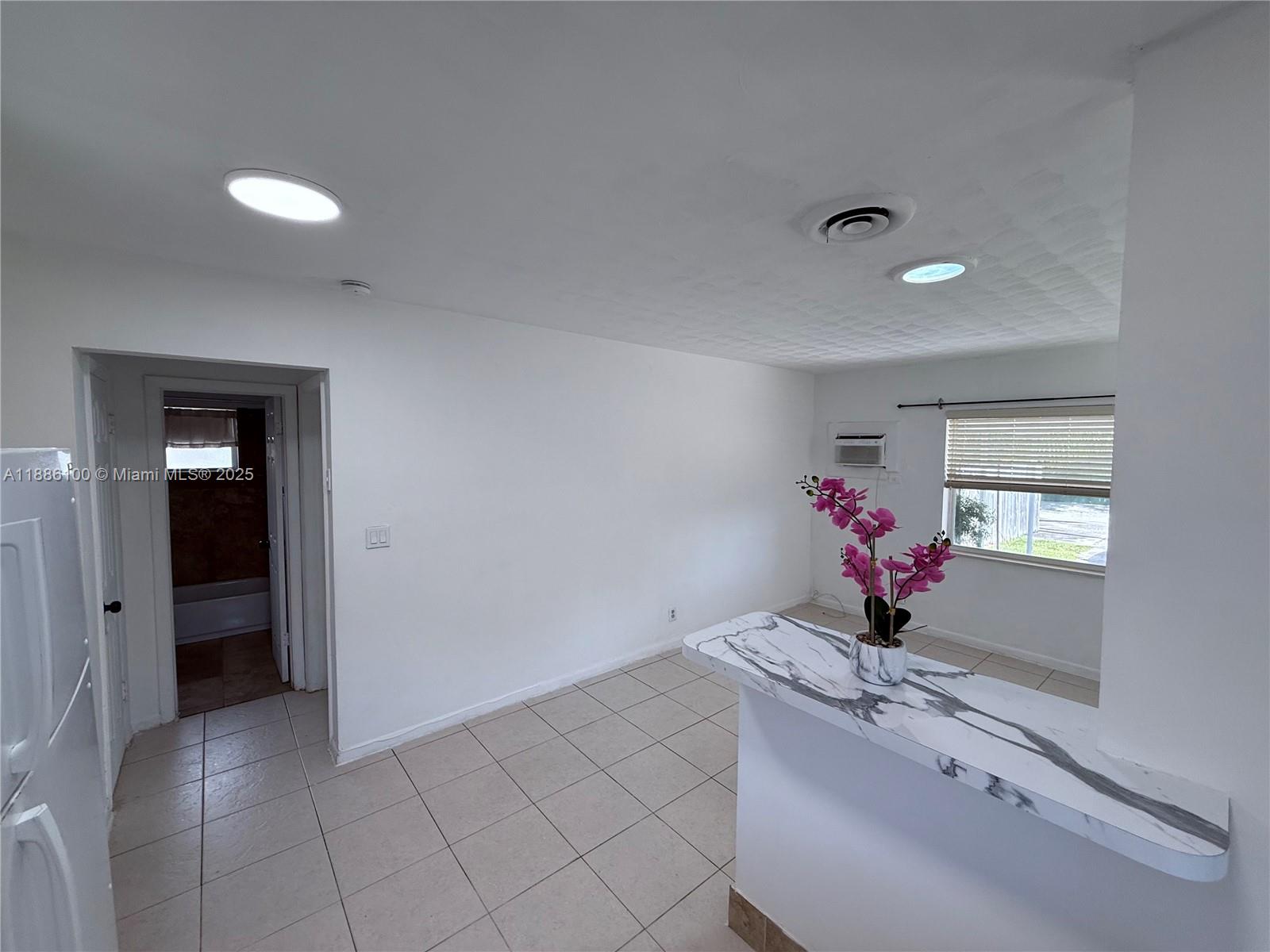   /  1558 sq. ft. $ 2025-09-28 0 Photo