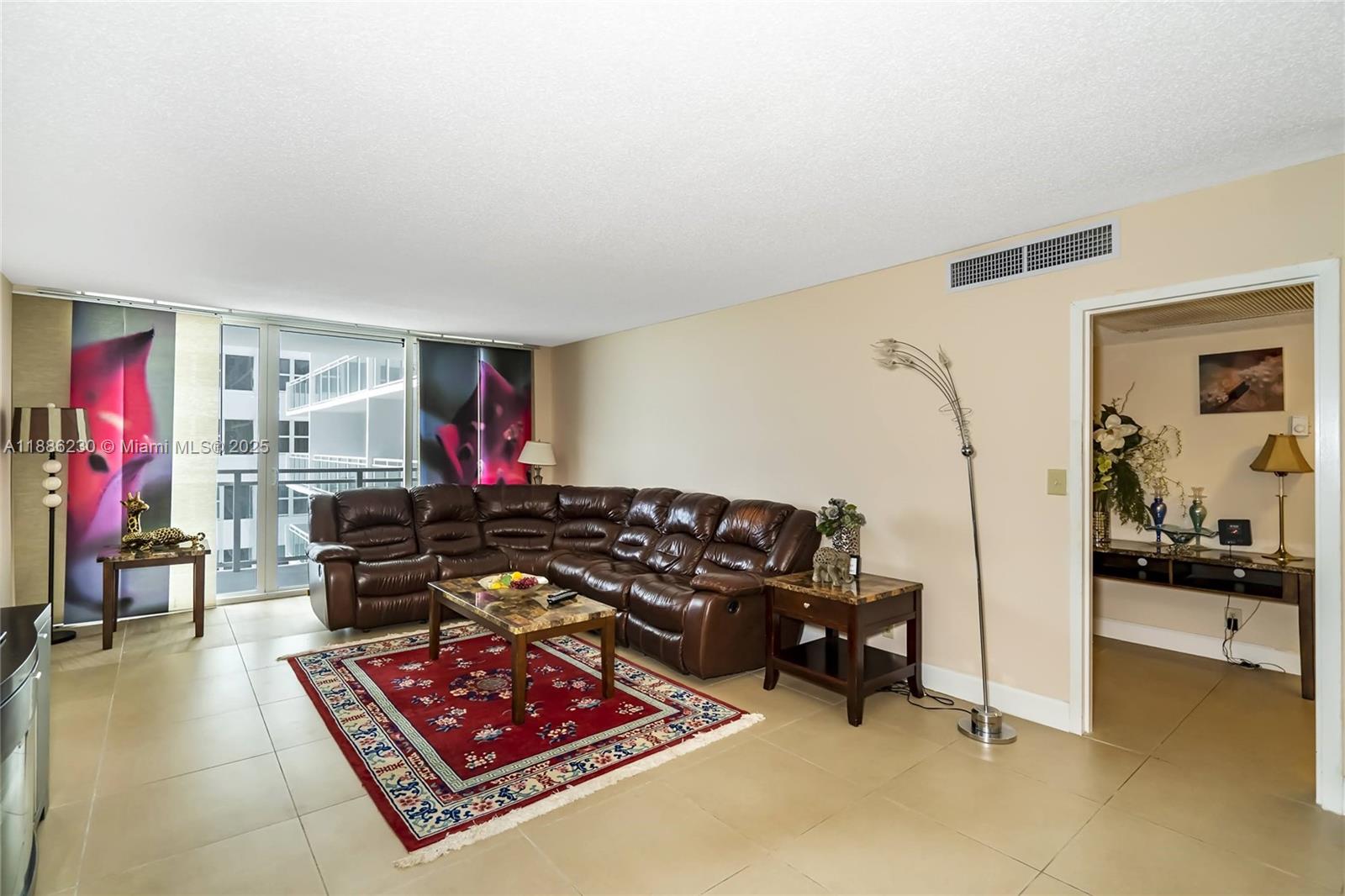 Photo of 2030 Ocean Dr  #1118, Hallandale Beach, Florida, 33009 - 