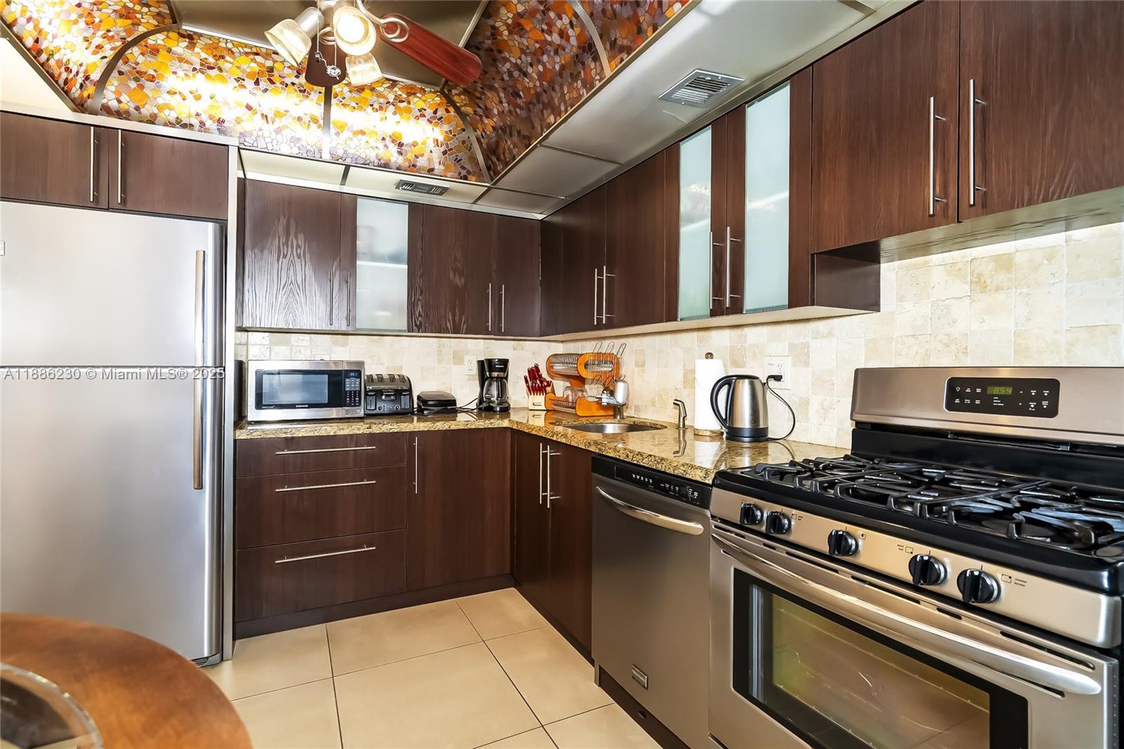 Photo of 2030 Ocean Dr  #1118, Hallandale Beach, Florida, 33009 - 