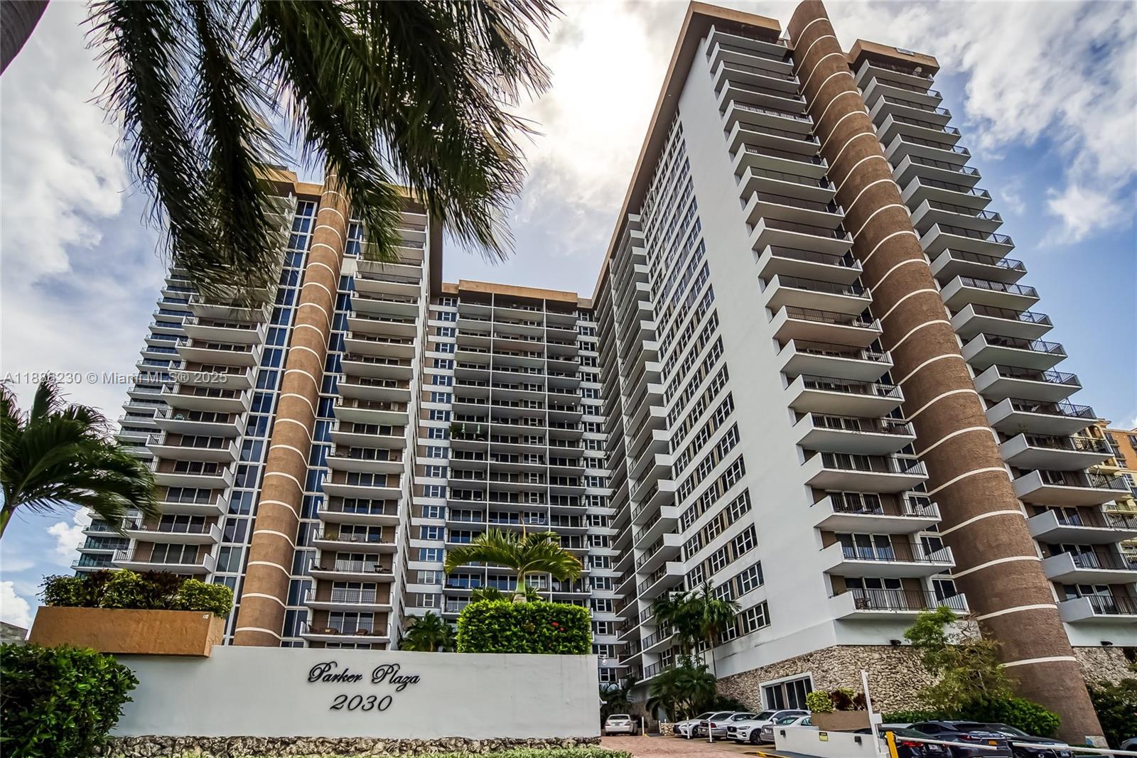 Photo of 2030 Ocean Dr  #1118, Hallandale Beach, Florida, 33009 - 
