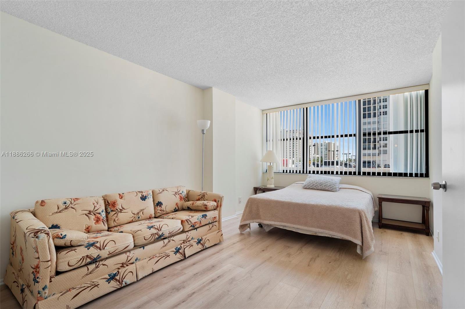 Photo of 2401 Ocean Dr  #304, Hollywood, Florida, 33019 - 