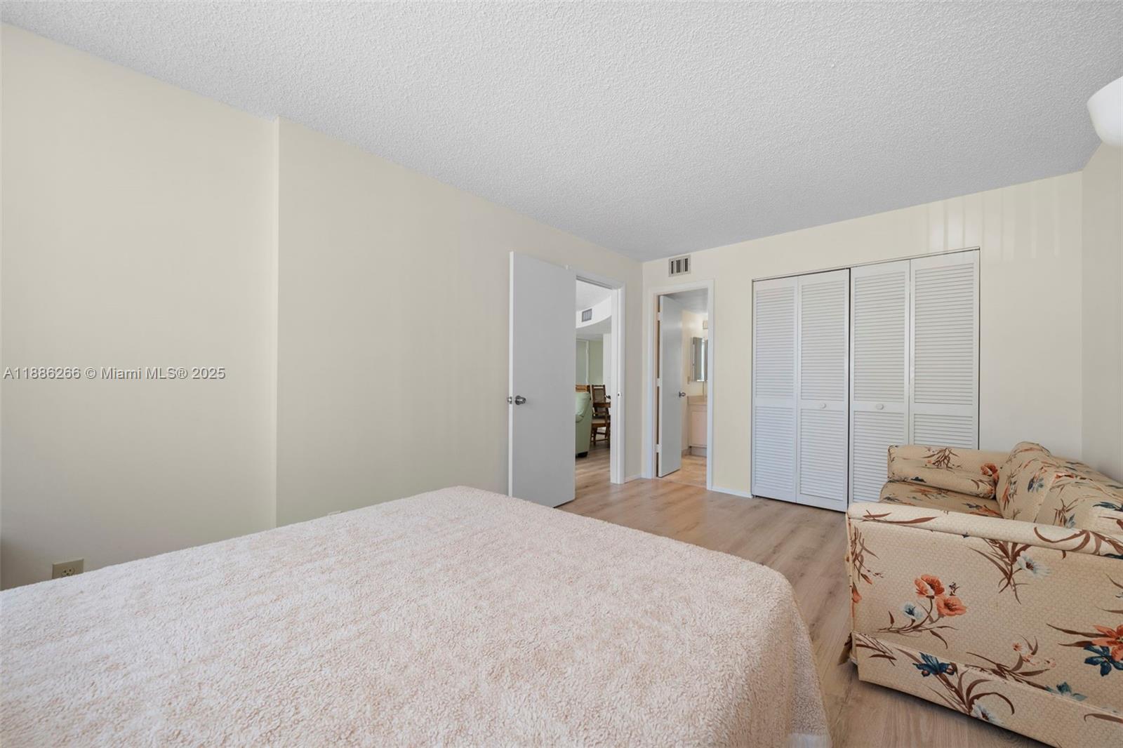 Photo of 2401 Ocean Dr  #304, Hollywood, Florida, 33019 - 