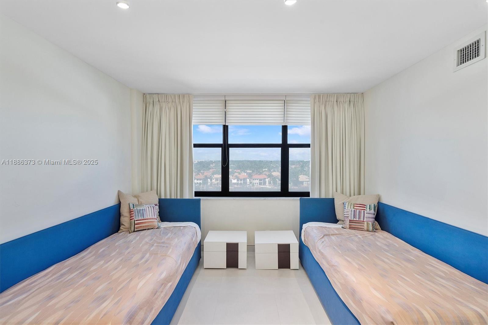 Photo of 2401 Ocean Dr  #905, Hollywood, Florida, 33019 -