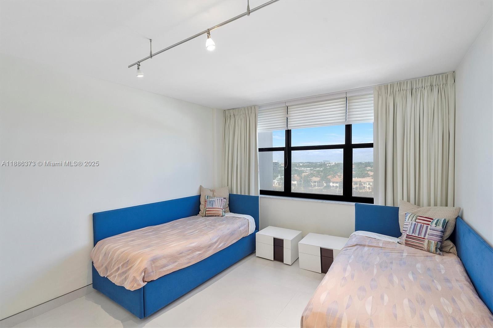 Photo of 2401 Ocean Dr  #905, Hollywood, Florida, 33019 -