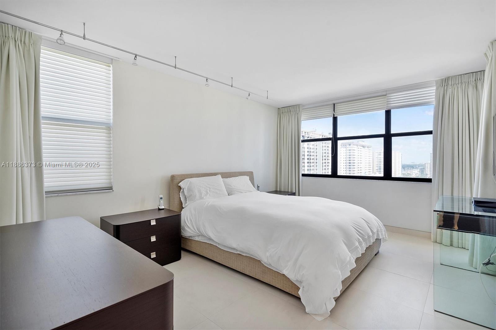 Photo of 2401 Ocean Dr  #905, Hollywood, Florida, 33019 -