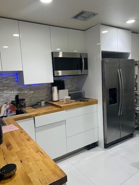   /   кв.футов $ 2025-09-29 0 Фото