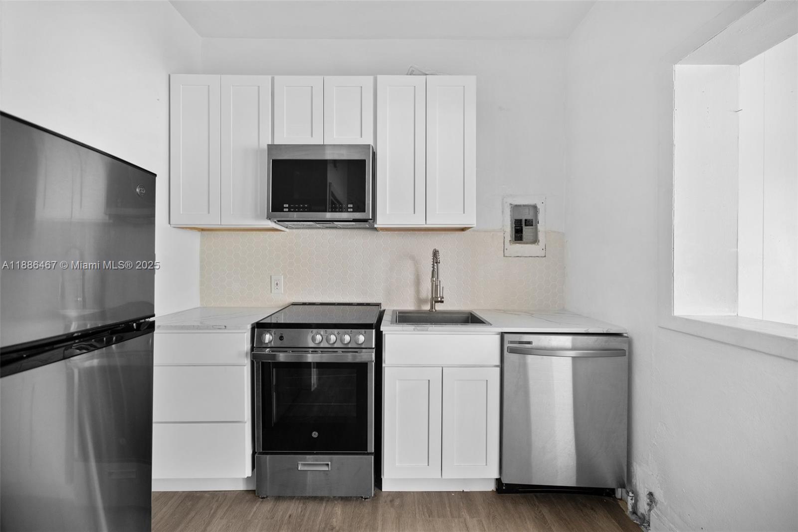   /   sq. ft. $ 2025-09-29 0 Photo