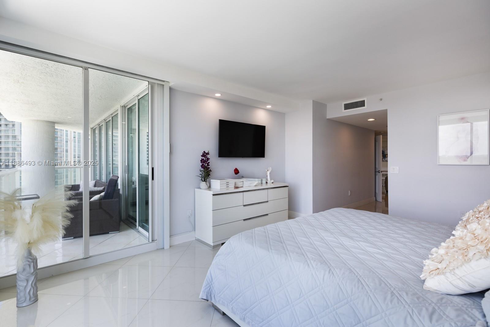 Photo of 16400 Collins Ave  #1845, Sunny Isles Beach, Florida, 33160 - 