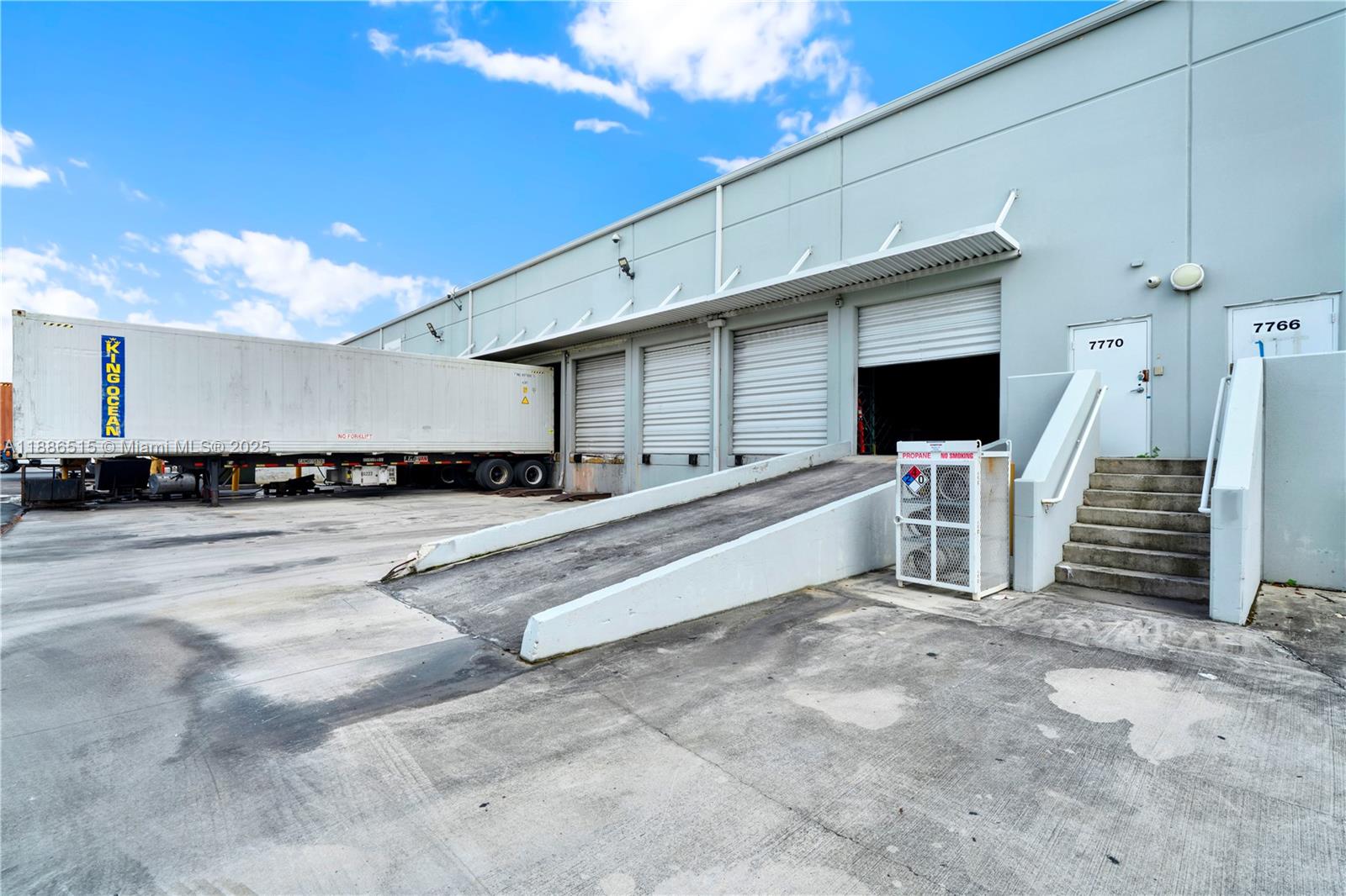   /   sq. ft. $ 2025-09-29 0 Photo