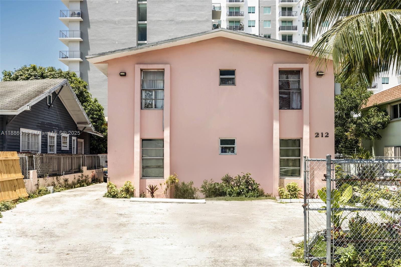   /  3148 sq. ft. $ 2025-09-29 0 Photo
