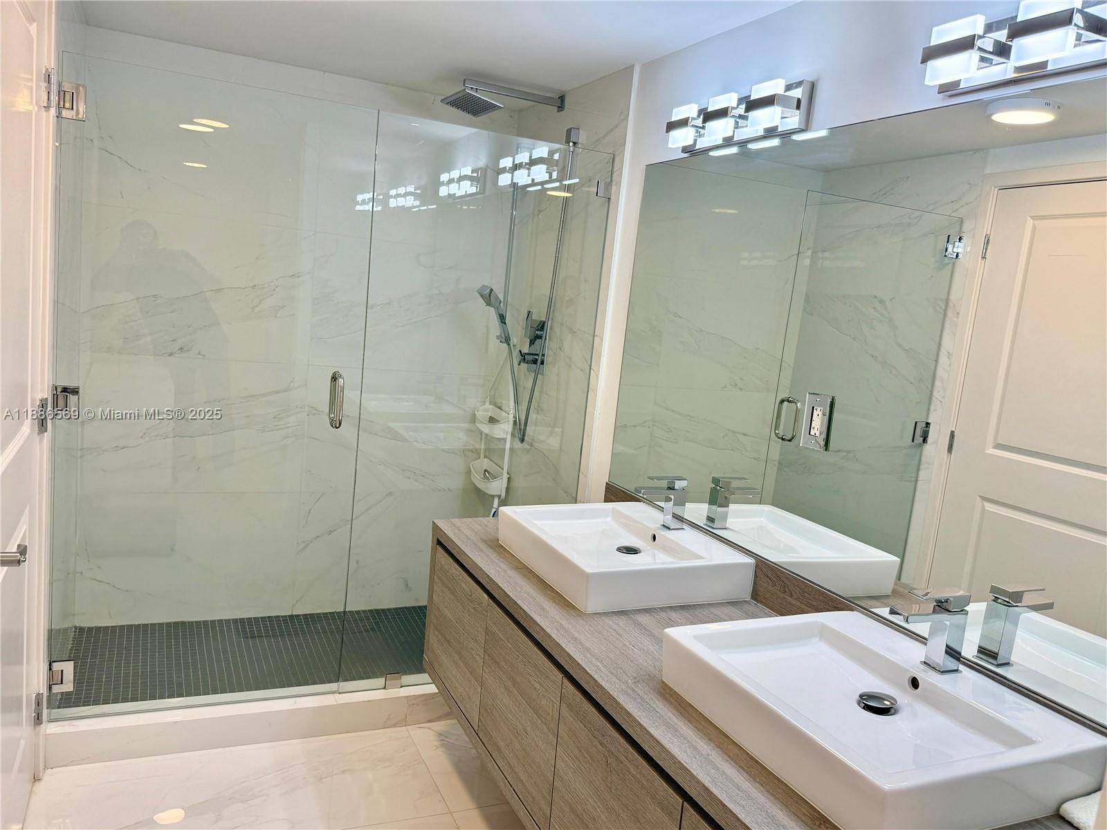 Photo of 400 Sunny Isles Blvd  #916, Sunny Isles Beach, Florida, 33160 - 