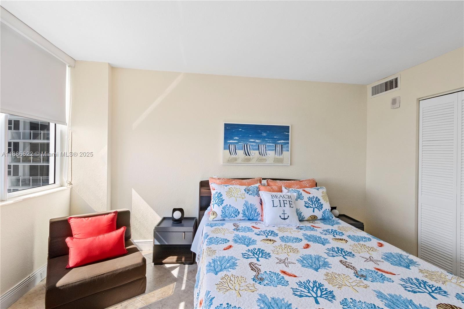 Photo of 2030 Ocean Dr  #1820, Hallandale Beach, Florida, 33009 - 