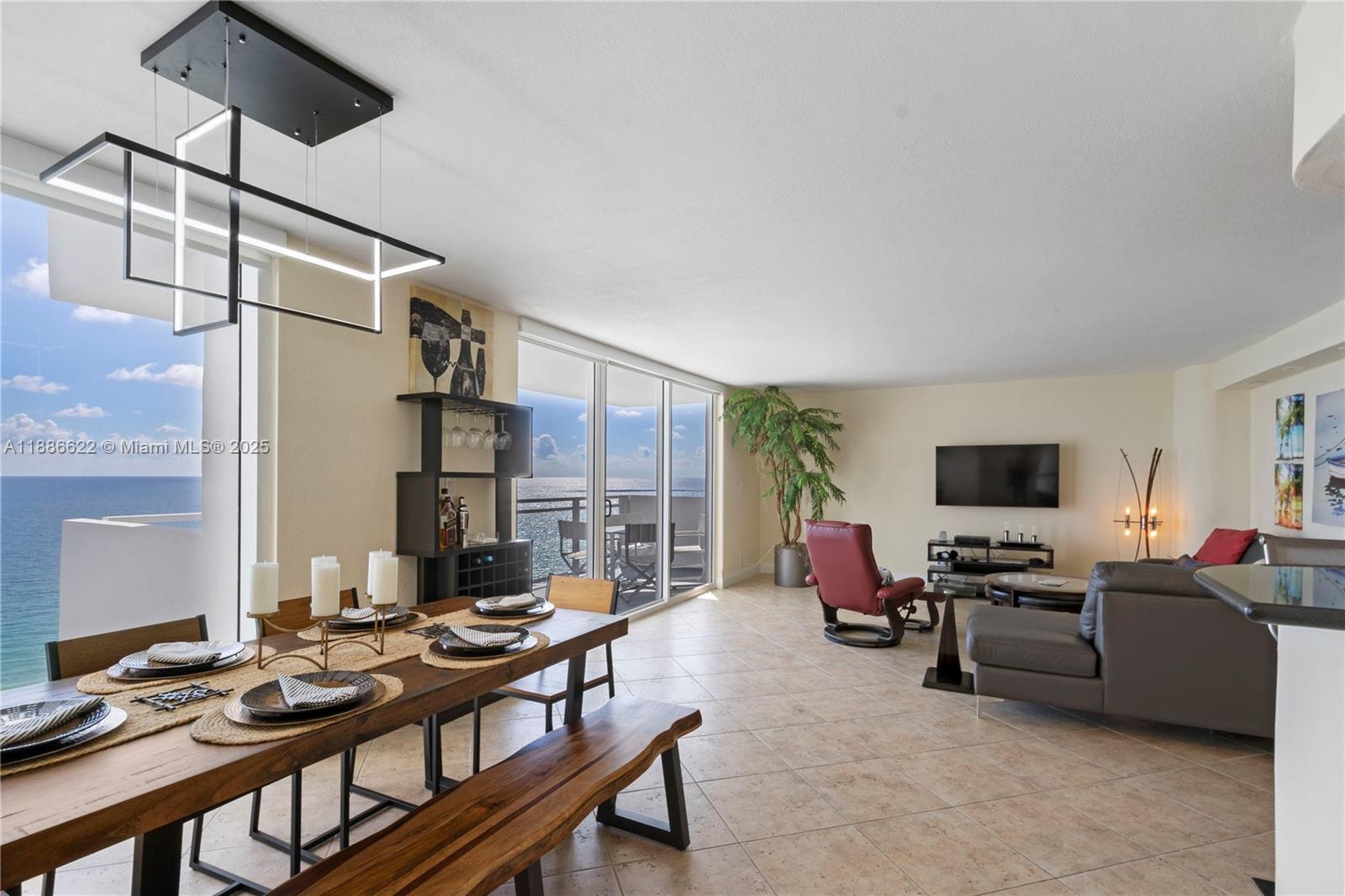 Photo of 2030 Ocean Dr  #1820, Hallandale Beach, Florida, 33009 - 