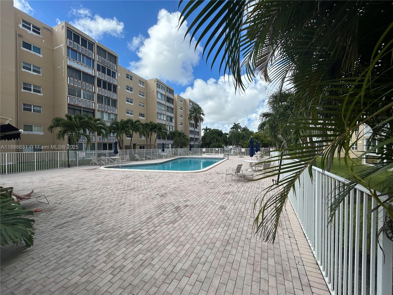 Photo of 619 14th Ave  #703, Hallandale Beach, Florida, 33009 - 