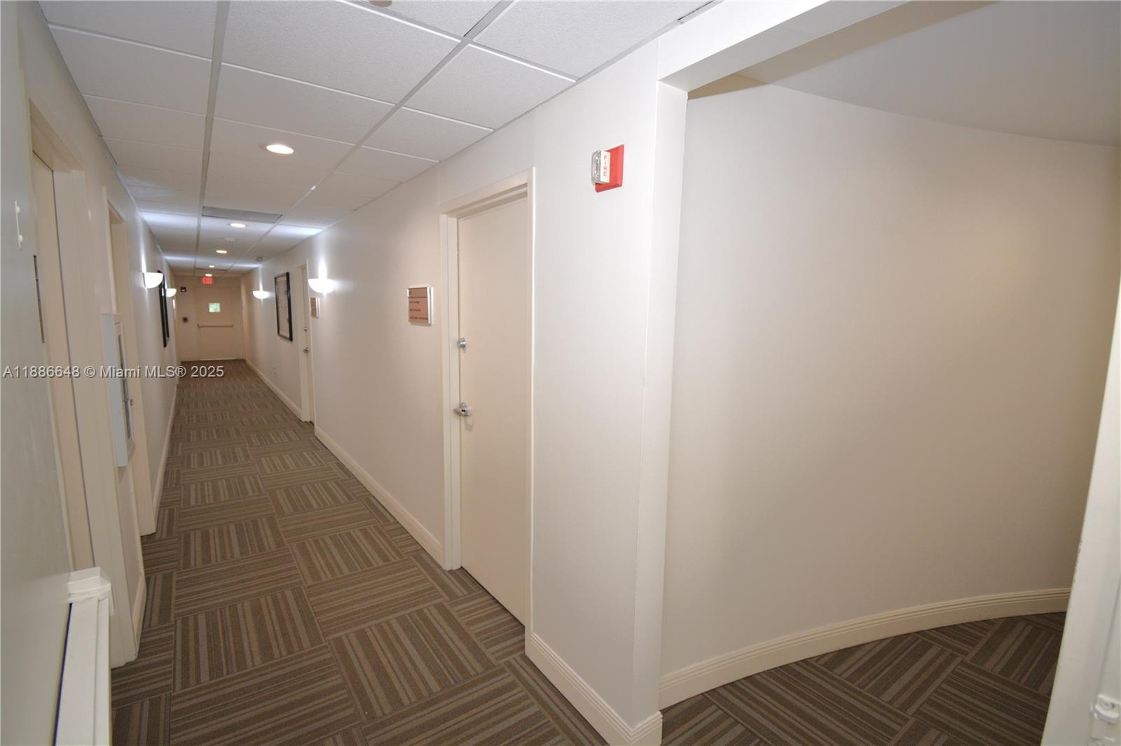 Подробнее 207 / кв.футов $ 2025-09-29 0 Фото