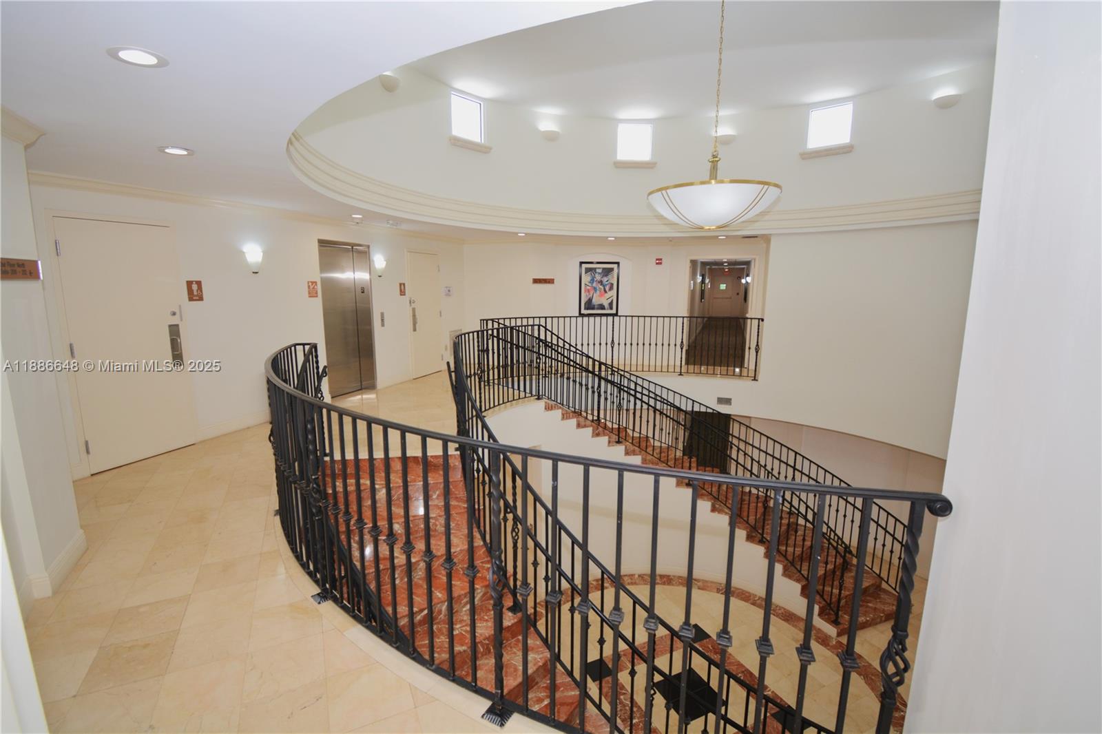 Подробнее 207 / кв.футов $ 2025-09-29 0 Фото