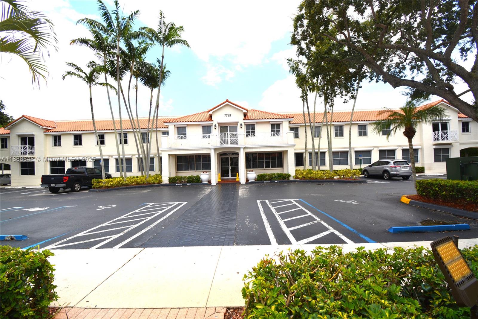 Подробнее 207 / кв.футов $ 2025-09-29 0 Фото