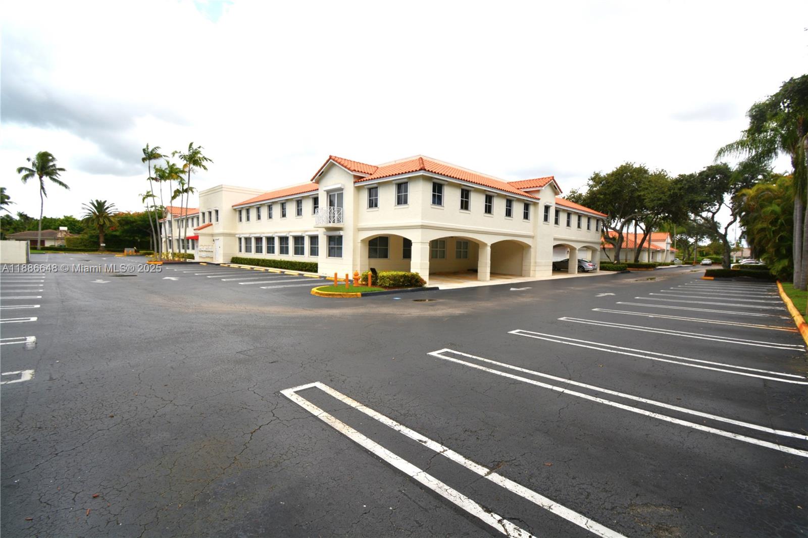 Подробнее 207 / кв.футов $ 2025-09-29 0 Фото