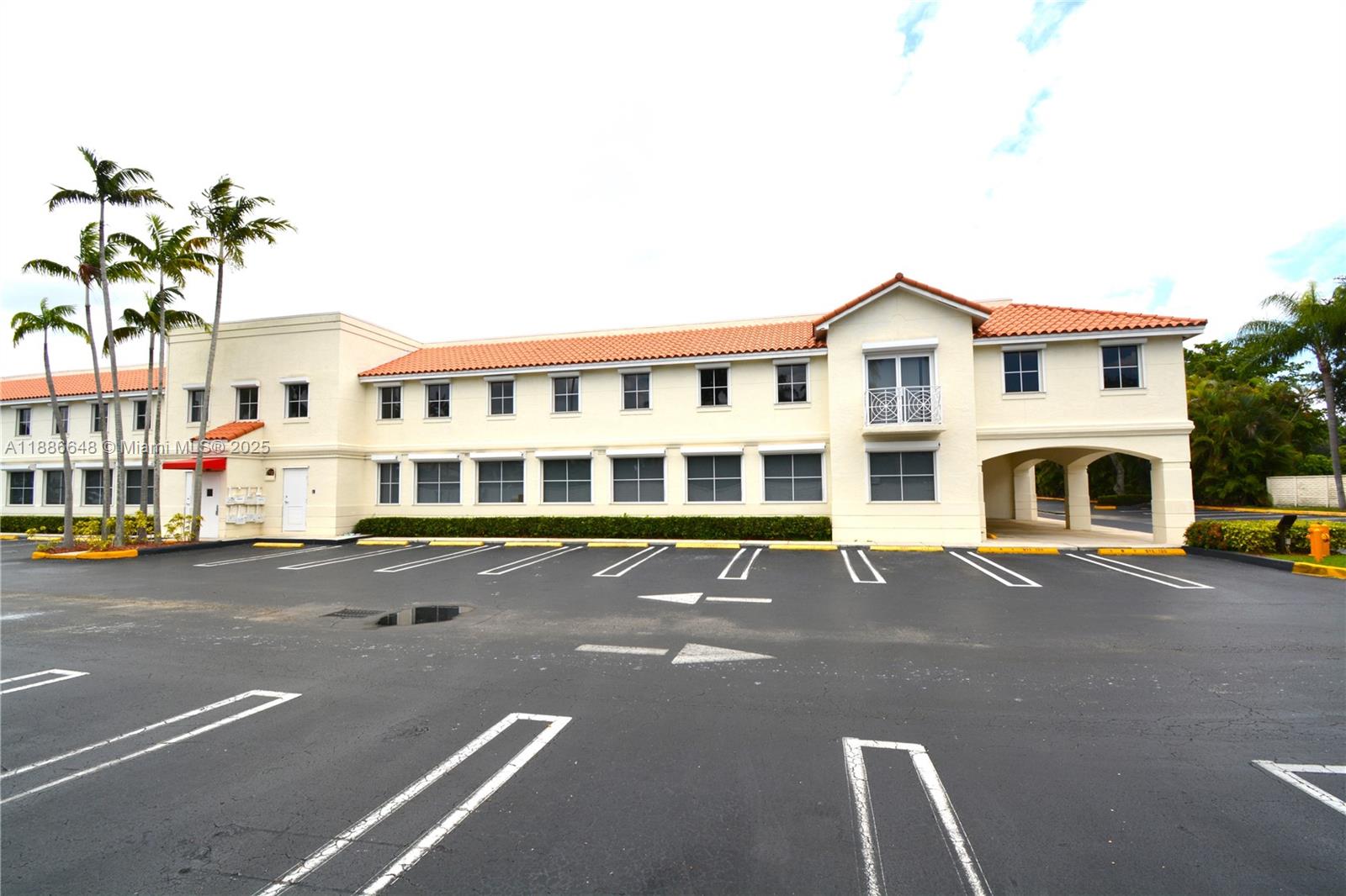 Подробнее 207 / кв.футов $ 2025-09-29 0 Фото