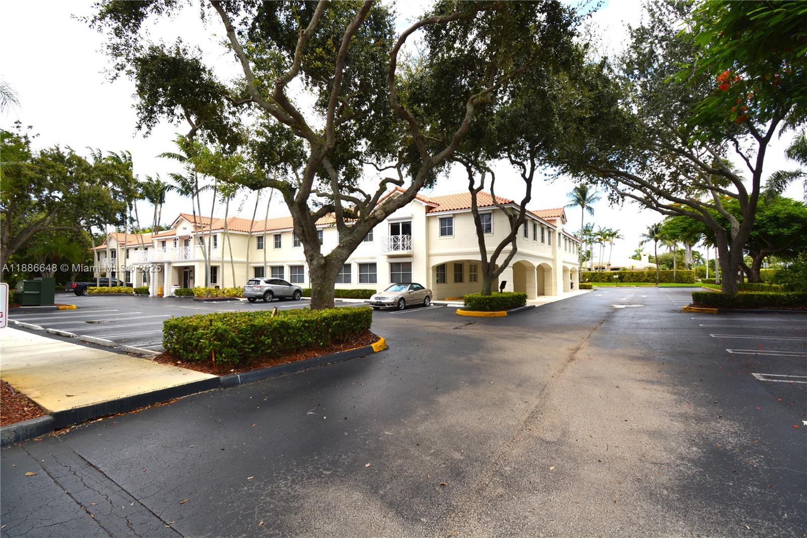 Подробнее 207 / кв.футов $ 2025-09-29 0 Фото