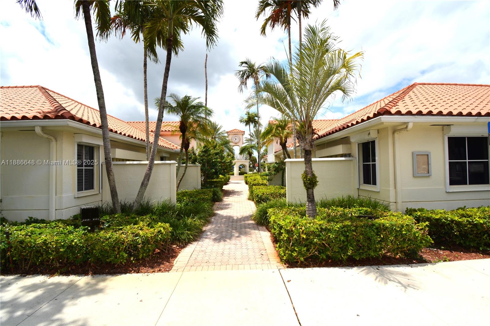 Подробнее 207 / кв.футов $ 2025-09-29 0 Фото