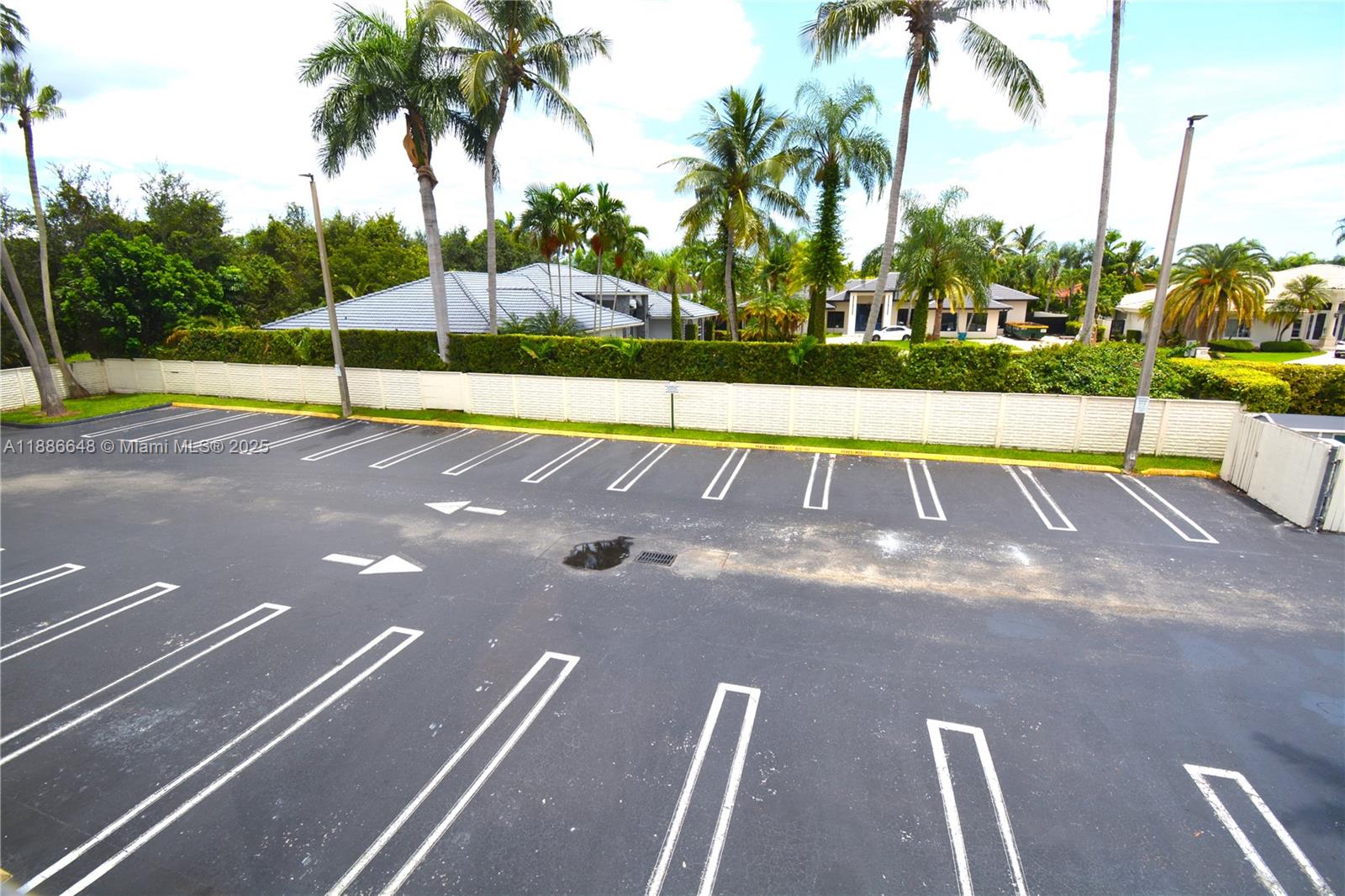 Подробнее 207 / кв.футов $ 2025-09-29 0 Фото