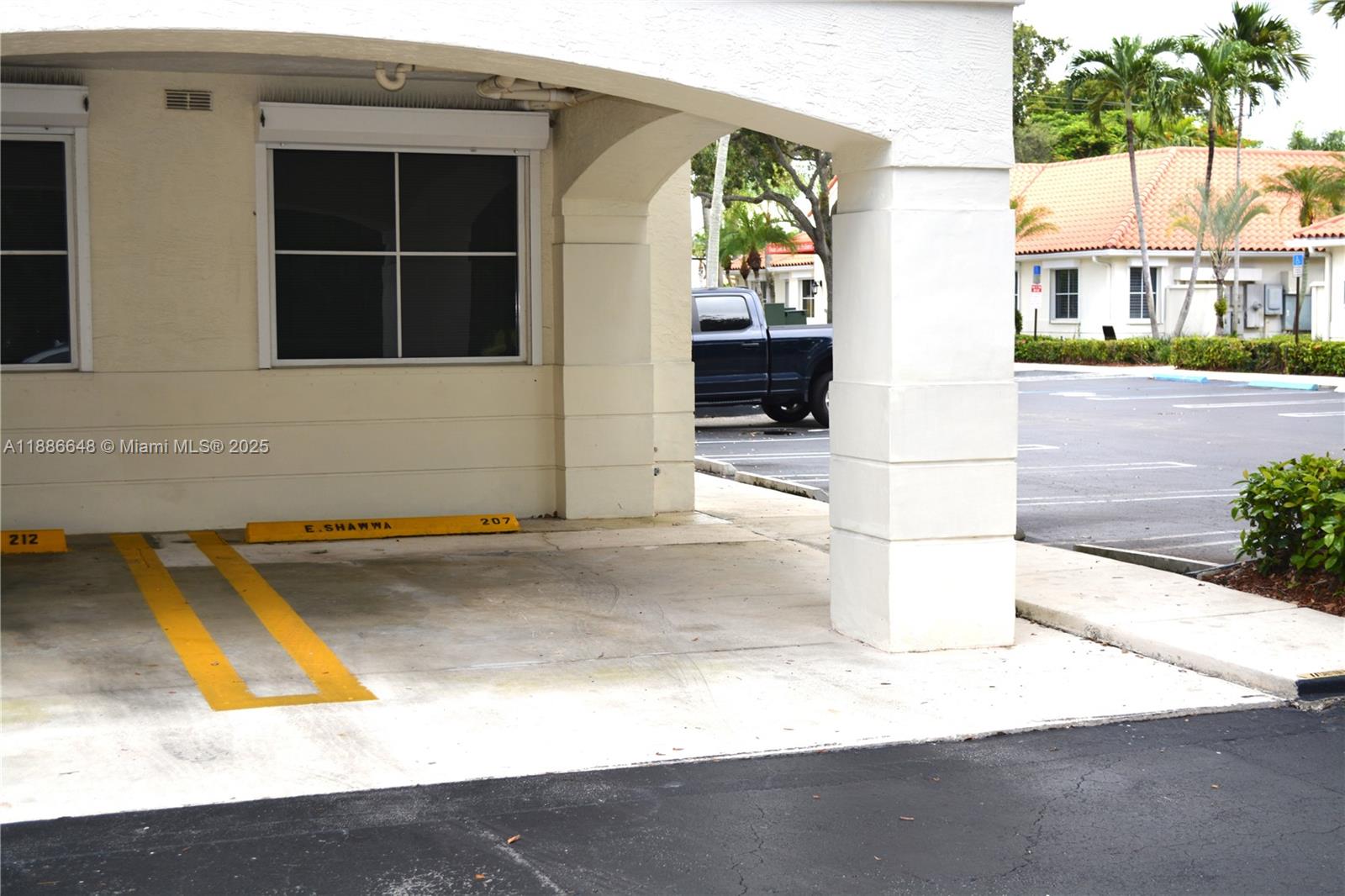 Подробнее 207 / кв.футов $ 2025-09-29 0 Фото