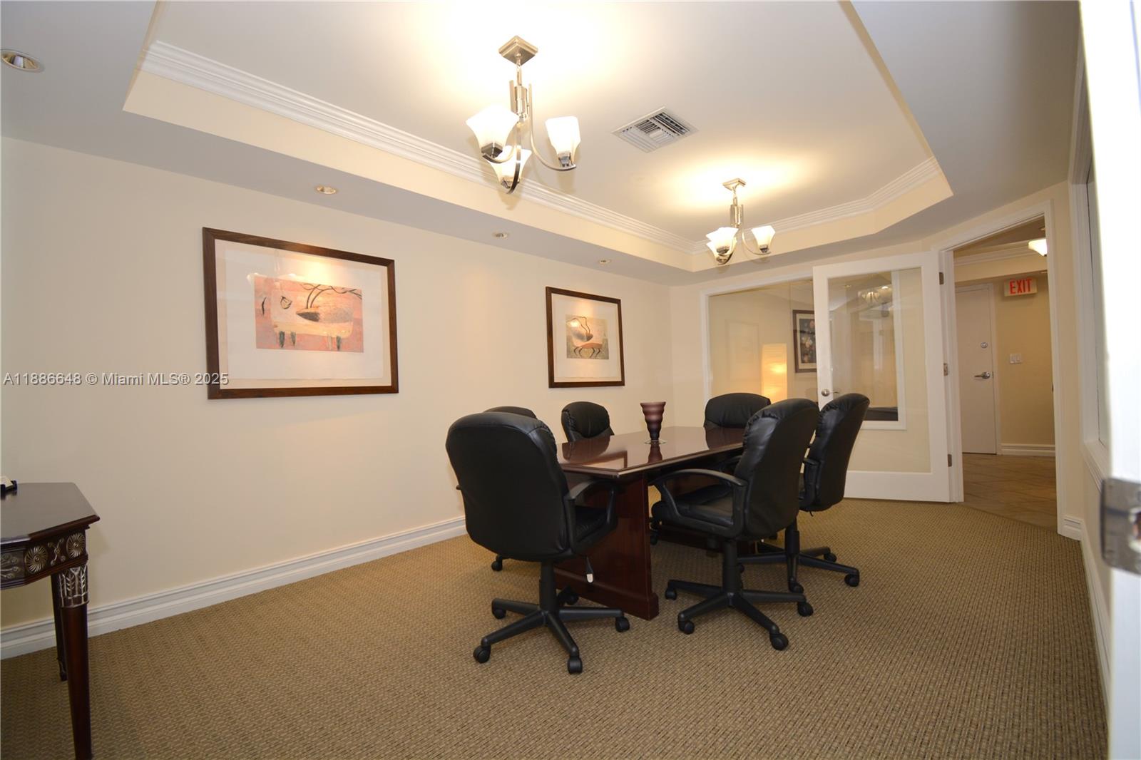 Подробнее 207 / кв.футов $ 2025-09-29 0 Фото