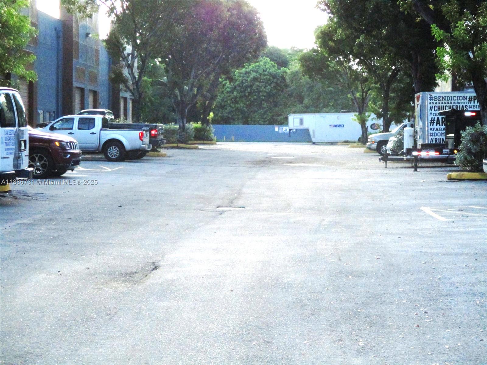 See details / sq. ft. $ 2025-09-29 0 Photo