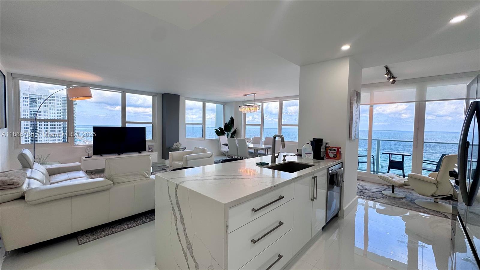 Photo of 3505 Ocean Dr  #912, Hollywood, Florida, 33019 - 