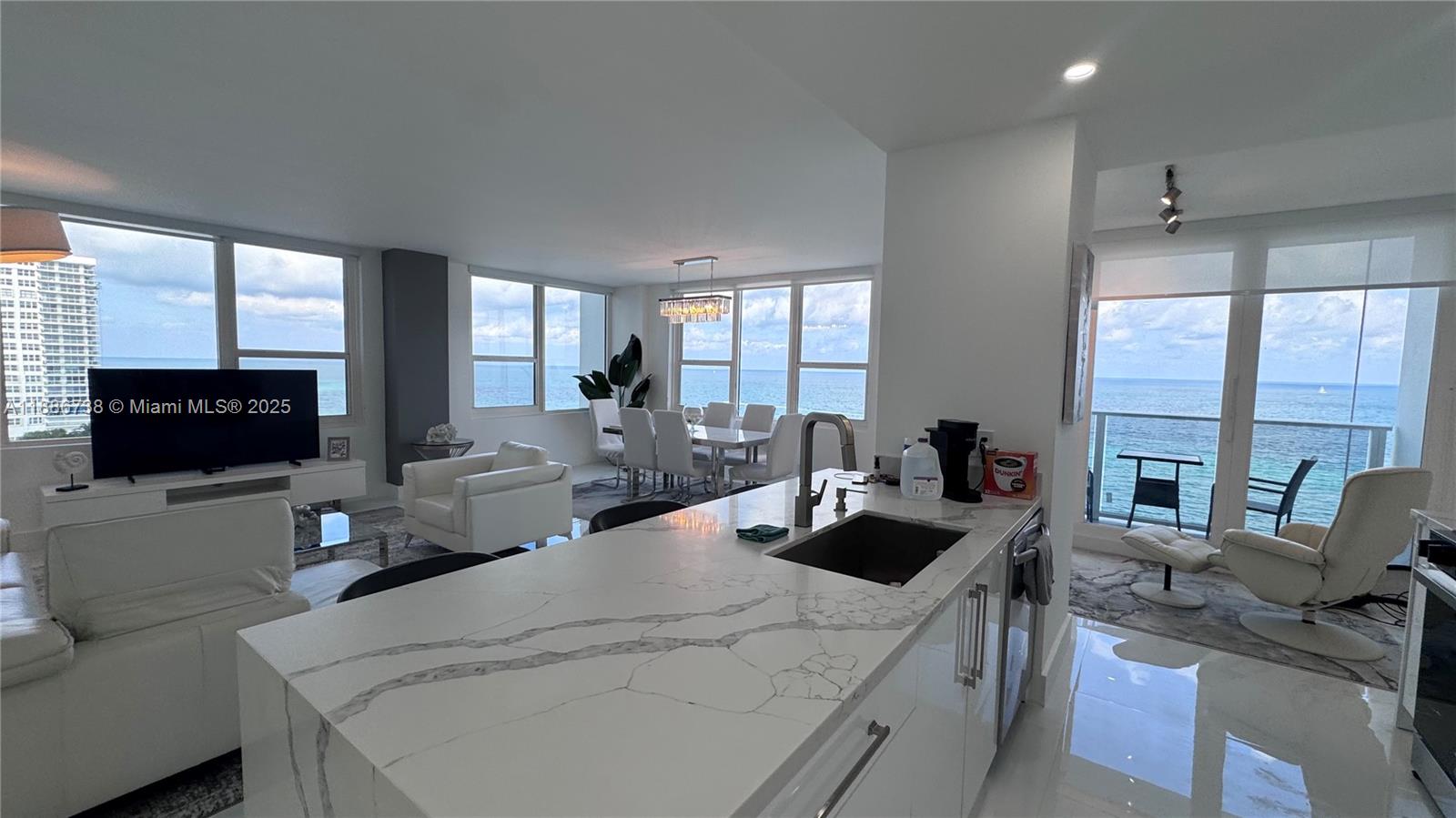 Photo of 3505 Ocean Dr  #912, Hollywood, Florida, 33019 - 