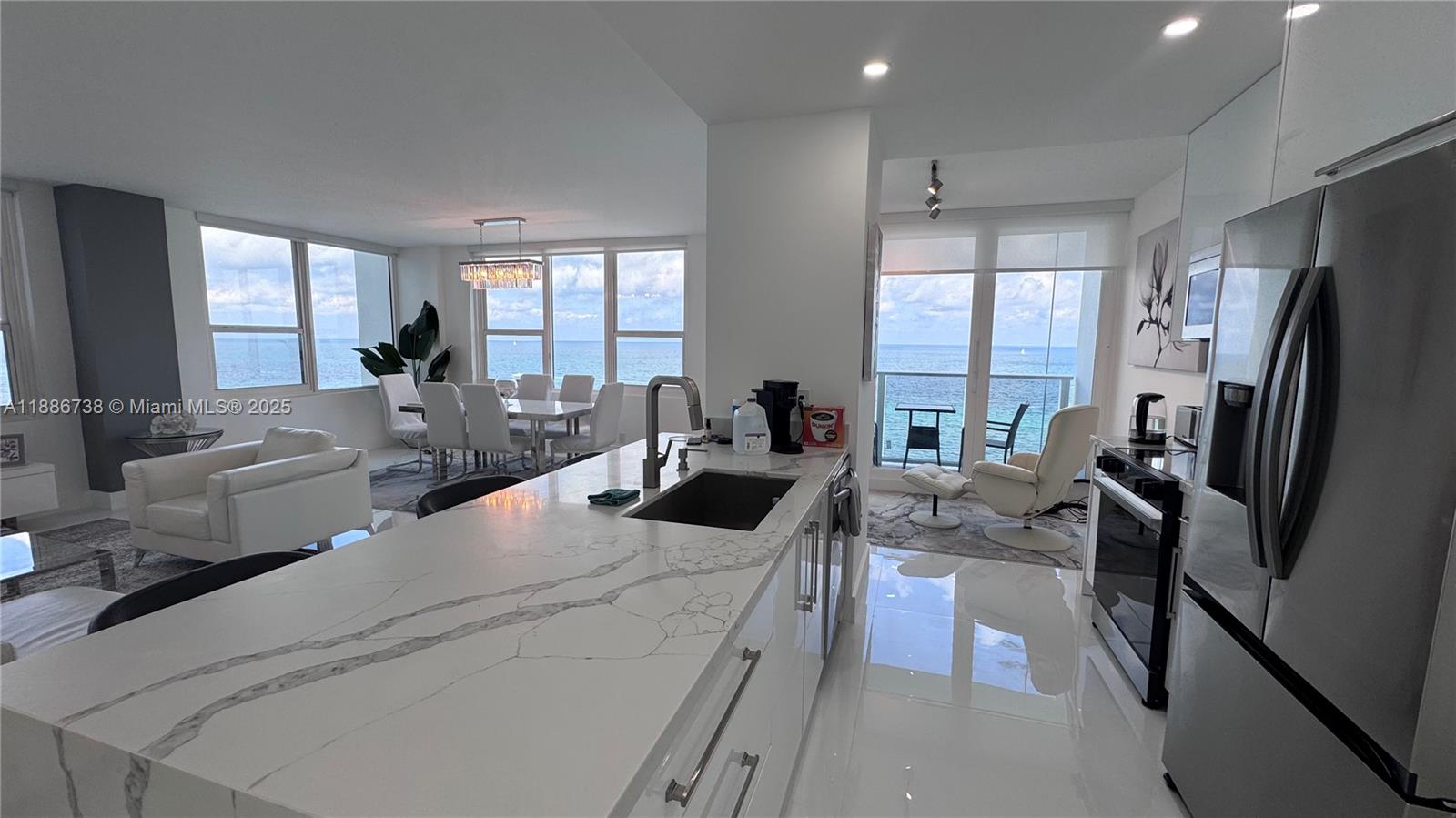 Photo of 3505 Ocean Dr  #912, Hollywood, Florida, 33019 - 