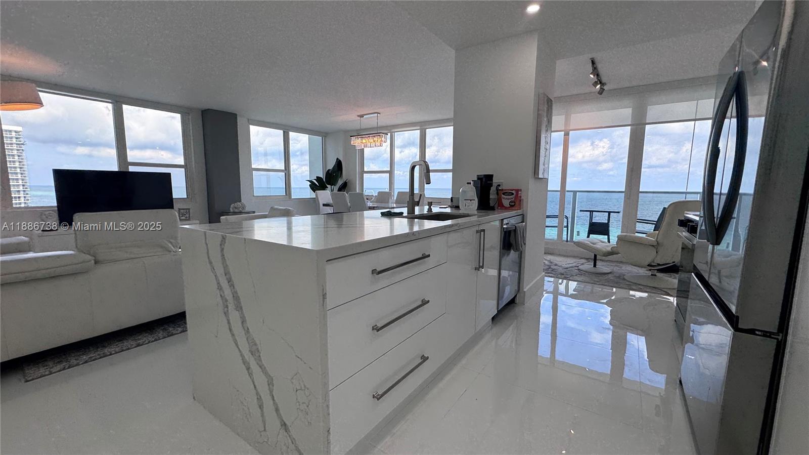 Photo of 3505 Ocean Dr  #912, Hollywood, Florida, 33019 - 