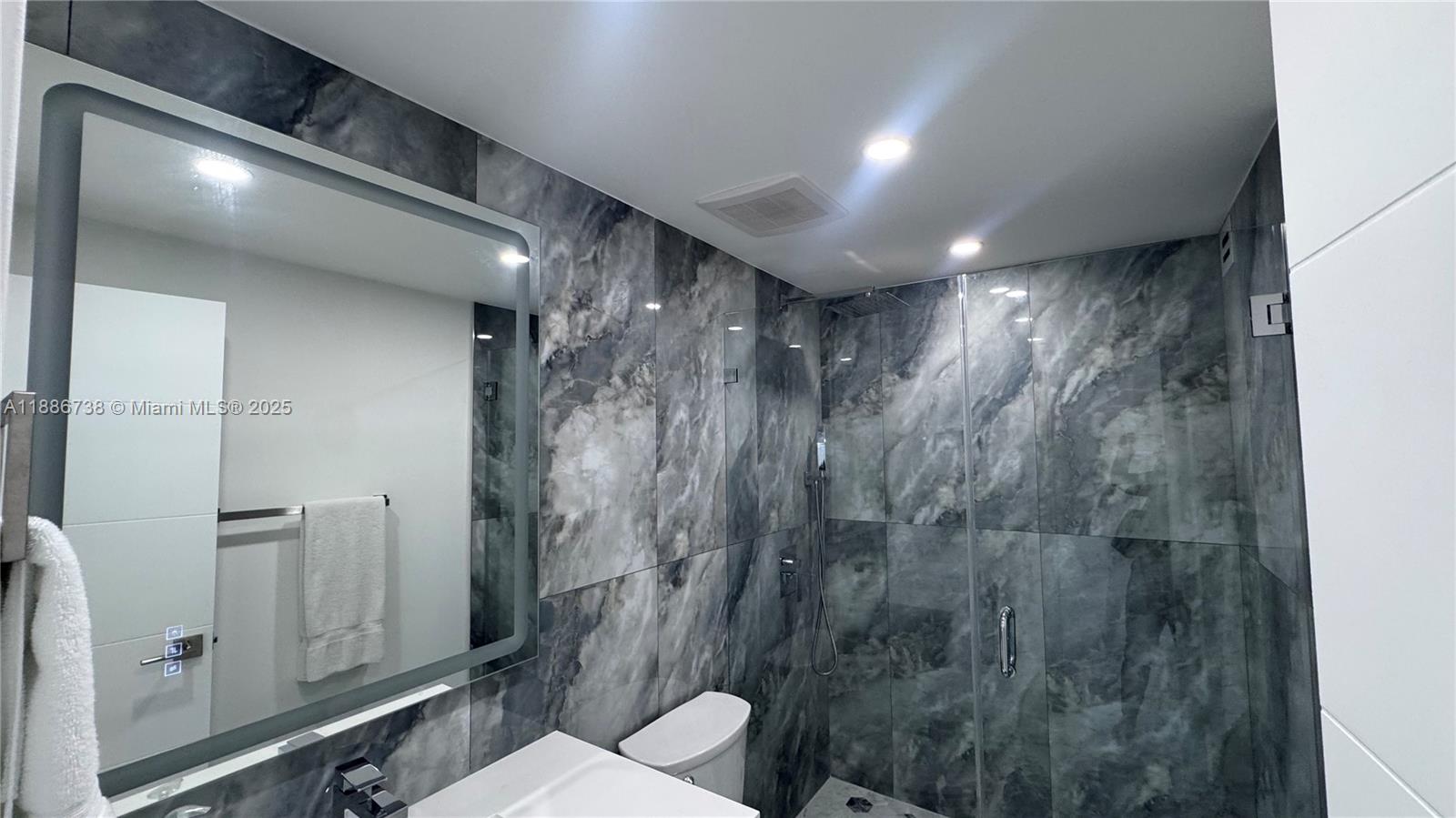 Photo of 3505 Ocean Dr  #912, Hollywood, Florida, 33019 - 
