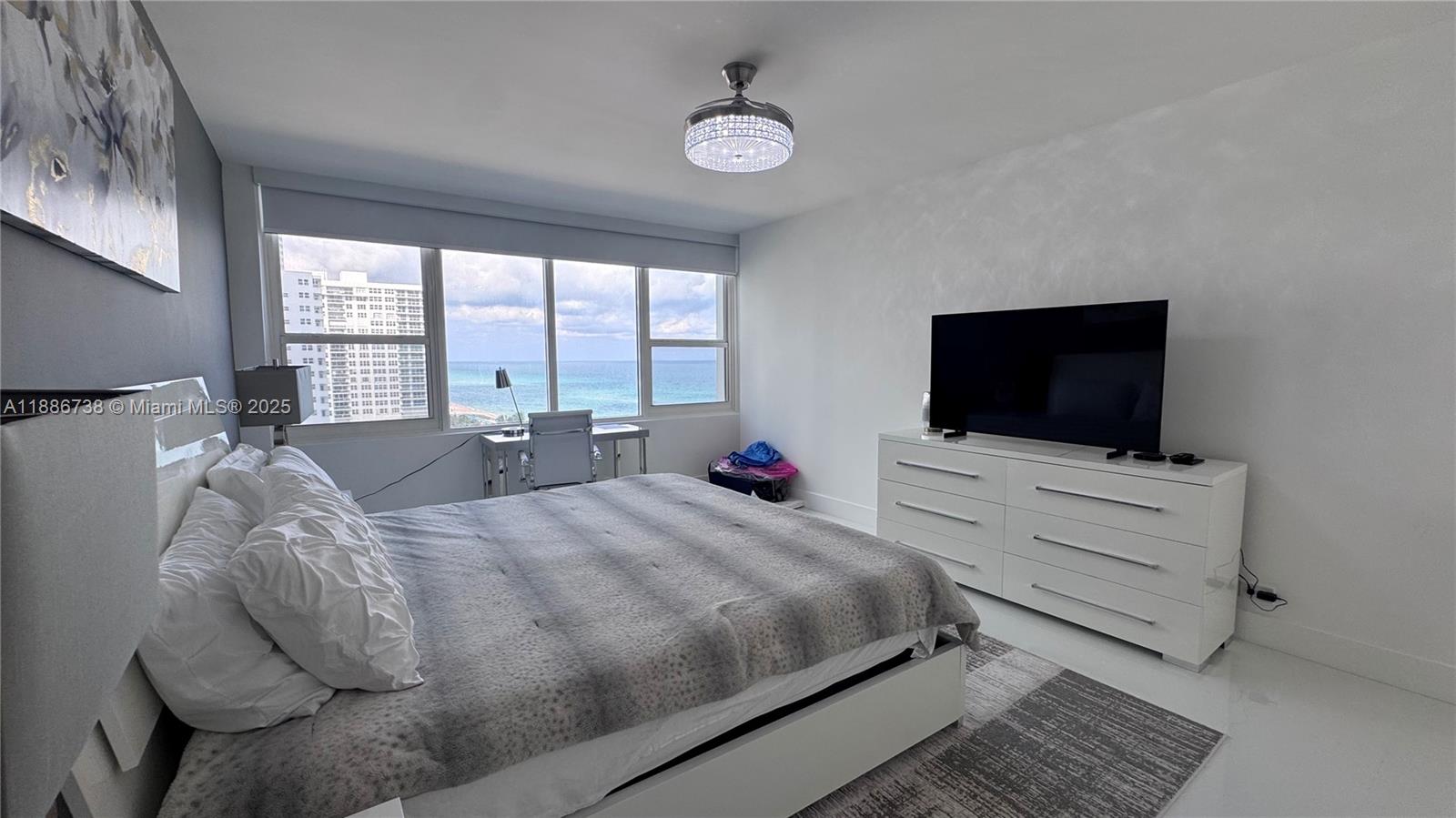 Photo of 3505 Ocean Dr  #912, Hollywood, Florida, 33019 - 