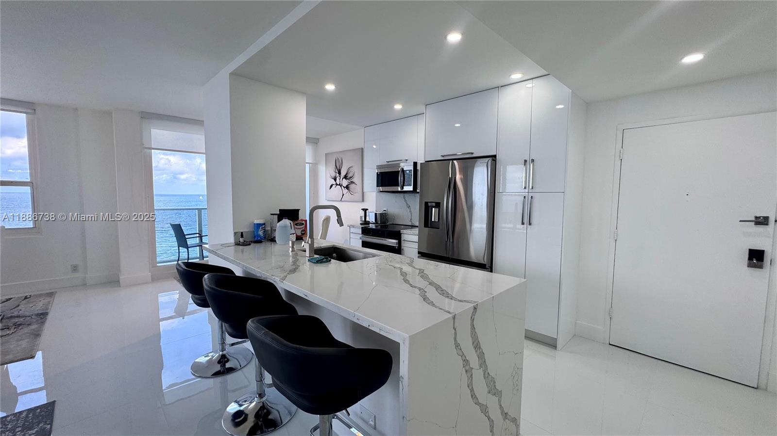 Photo of 3505 Ocean Dr  #912, Hollywood, Florida, 33019 - 