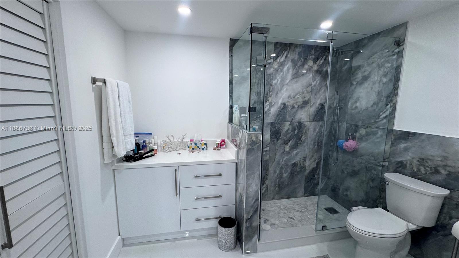Photo of 3505 Ocean Dr  #912, Hollywood, Florida, 33019 - 