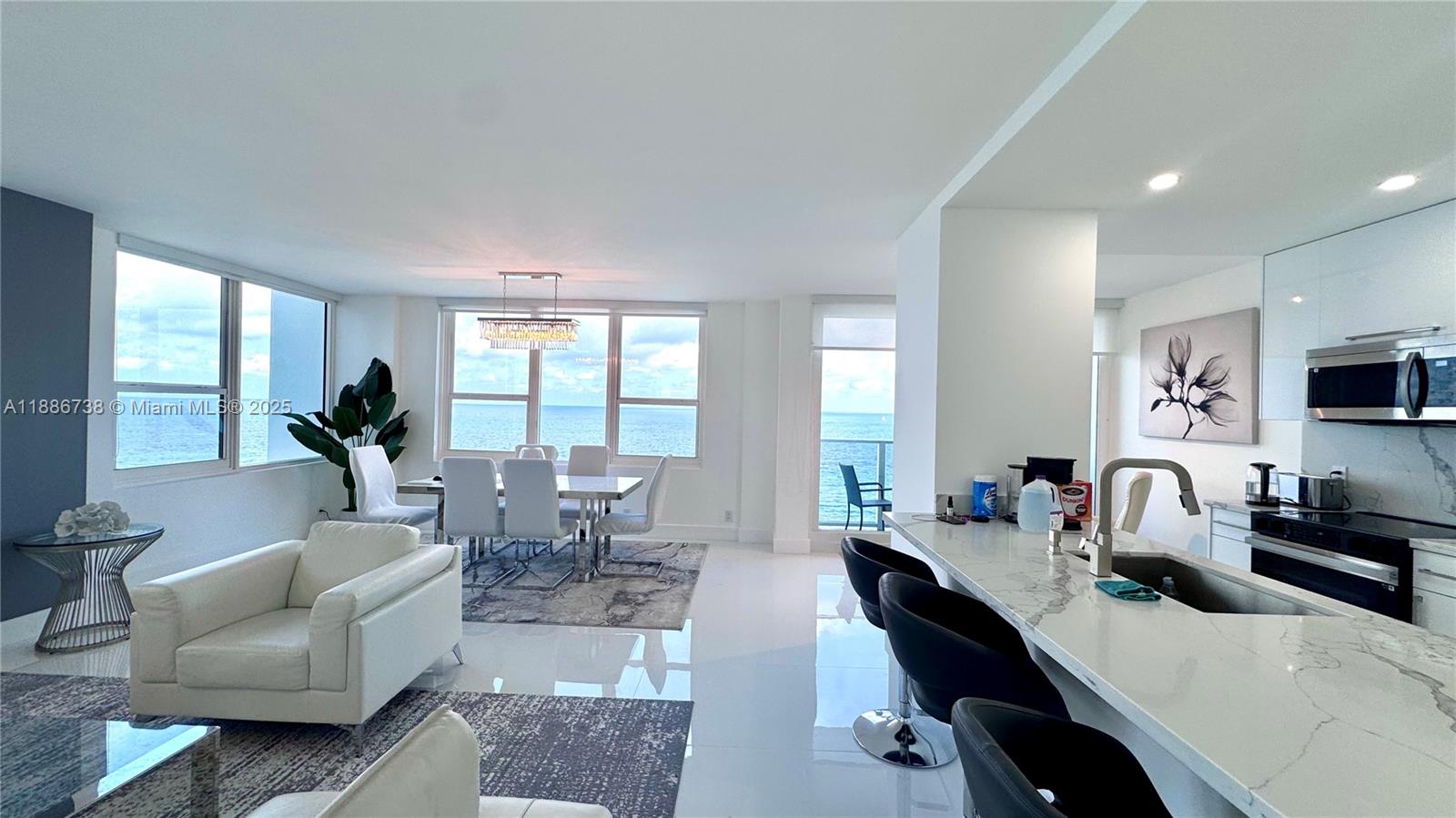 Photo of 3505 Ocean Dr  #912, Hollywood, Florida, 33019 - 